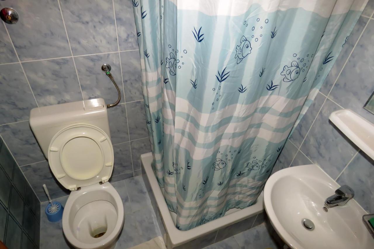 Apartments By The Sea Drasnice, Makarska - 5265 מראה חיצוני תמונה