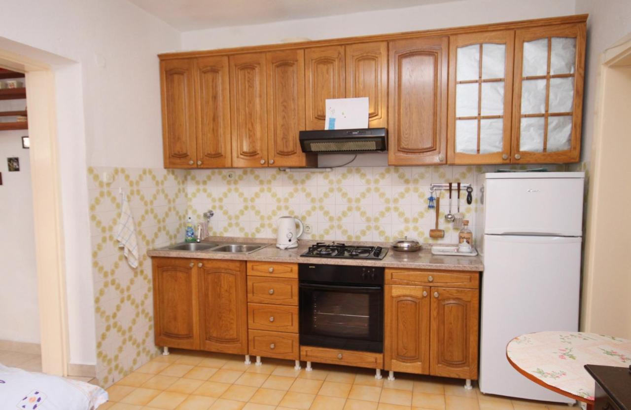 Apartments By The Sea Drasnice, Makarska - 5265 מראה חיצוני תמונה
