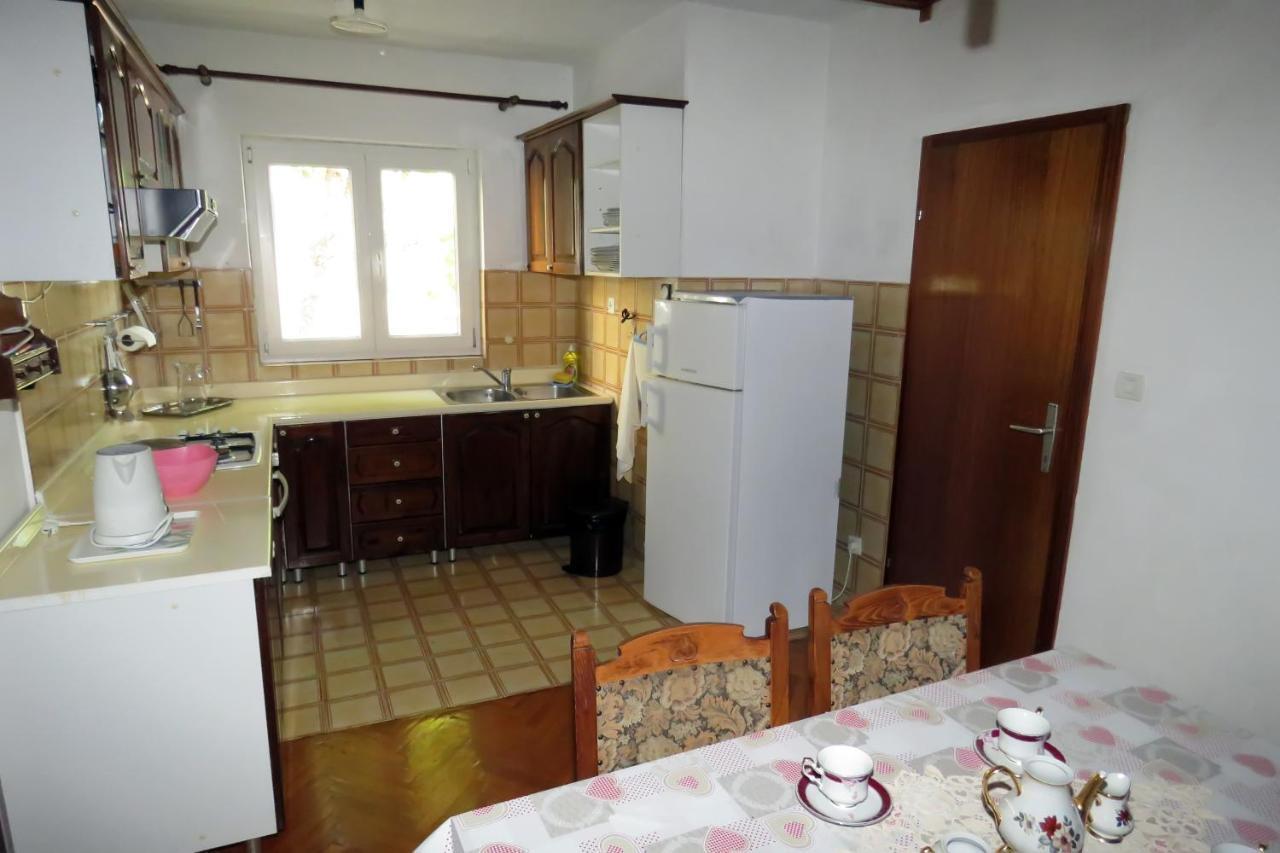 Apartments By The Sea Drasnice, Makarska - 5265 מראה חיצוני תמונה