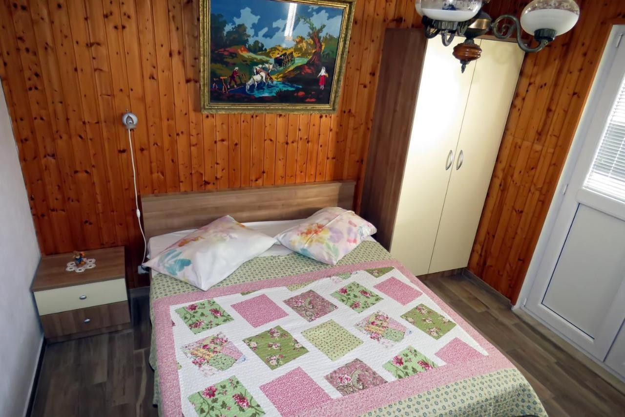 Apartments By The Sea Drasnice, Makarska - 5265 מראה חיצוני תמונה